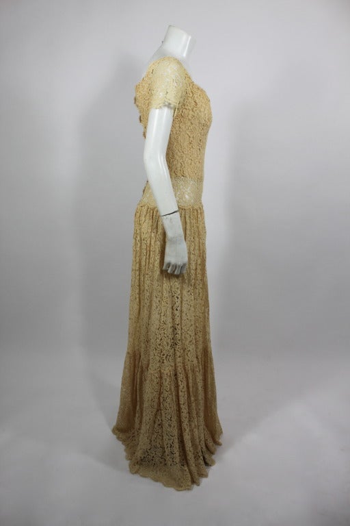1960s CHANEL Couture Ivory Lace Tiered Gown In Good Condition For Sale In Los Angeles, CA