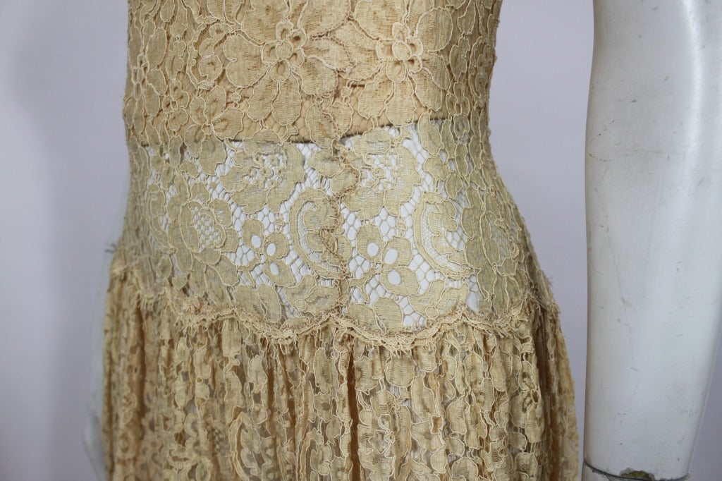 1960s CHANEL Couture Ivory Lace Tiered Gown For Sale 3