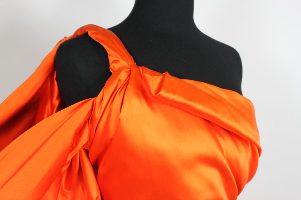 Jacqueline de Ribes Tangerine Architectural Gown In Good Condition For Sale In Los Angeles, CA