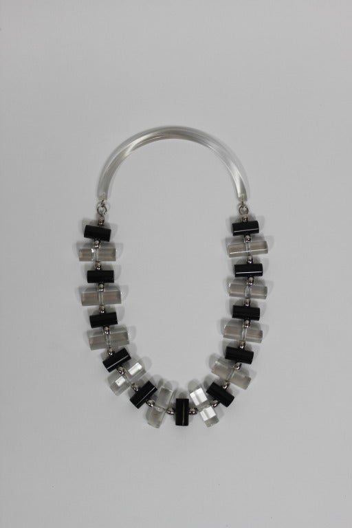 1980s Lucite Modernist Architectural Necklace In Excellent Condition In Los Angeles, CA