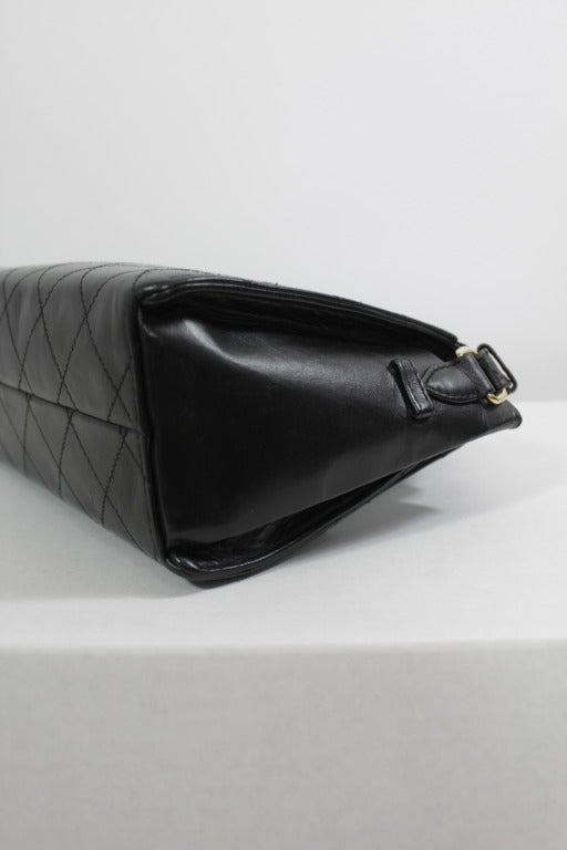 Women's Chanel Black Leather Quilt-Stitched Shoulder Bag