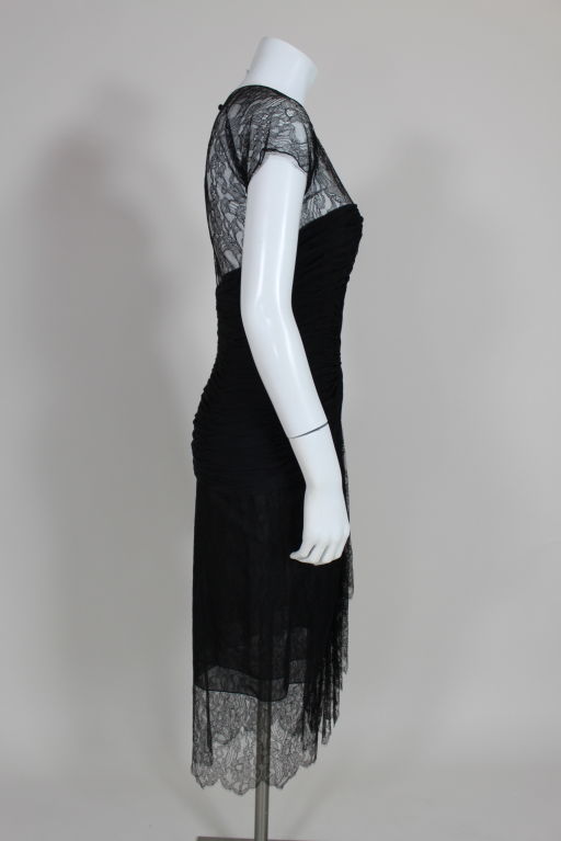 Oscar de la Renta Chiffon and Chantilly Lace Dress, 1980s   For Sale 2