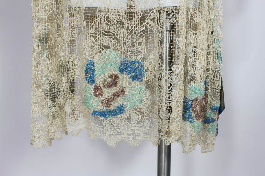 1920's Ecru Beaded Fillet Lace Dress For Sale 2