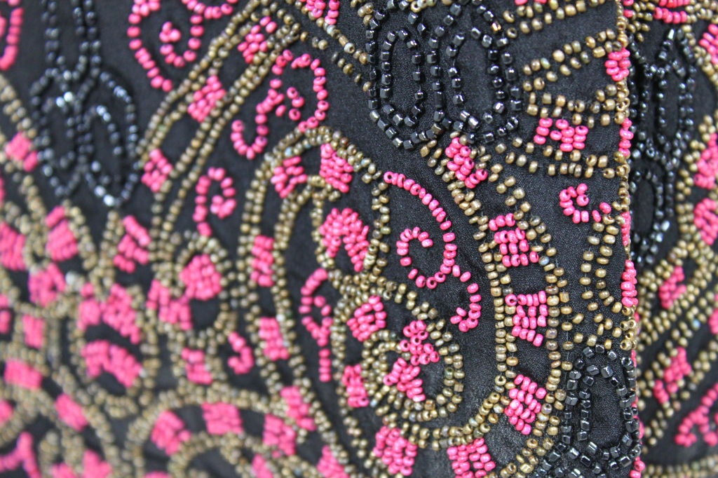 1920's Hot Pink Beaded Black Crepe Japanese Inspired Party Dress For Sale 6