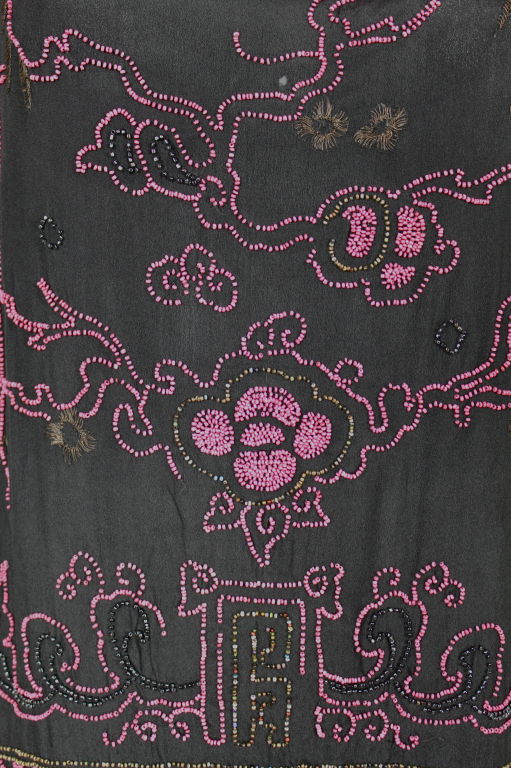 1920's Hot Pink Beaded Black Crepe Japanese Inspired Party Dress For Sale 3
