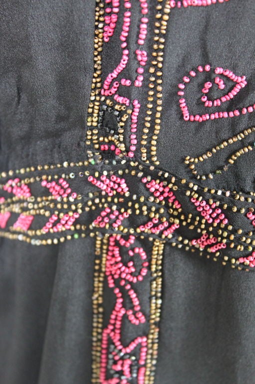 1920's Hot Pink Beaded Black Crepe Japanese Inspired Party Dress For Sale 5