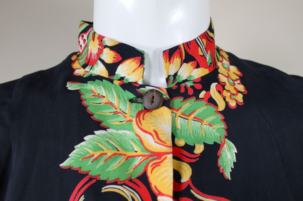 Women's 1940s Hawaiian Rayon Swing Hibiscus-Print Blouse For Sale