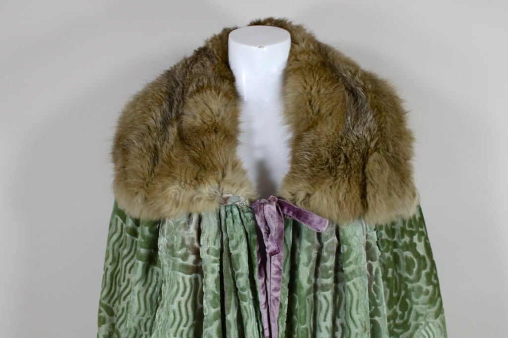 1920's Cut Velvet and Fur Trimmed Opera Cape 3