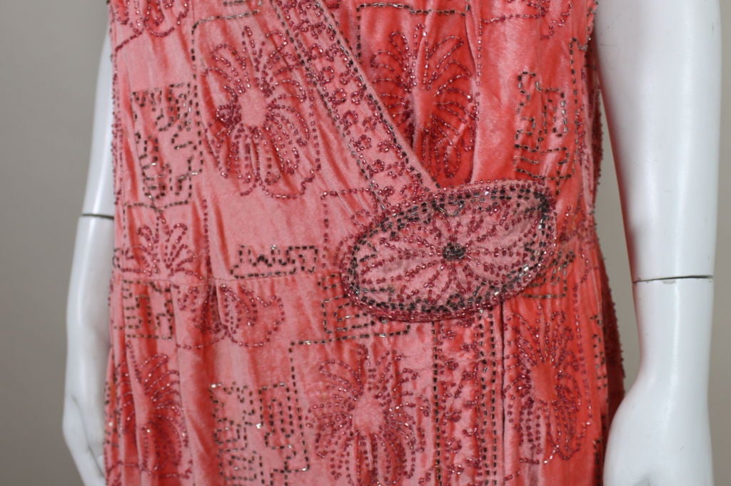 1920s Beaded Peach Silk Velvet Party Dress For Sale 2