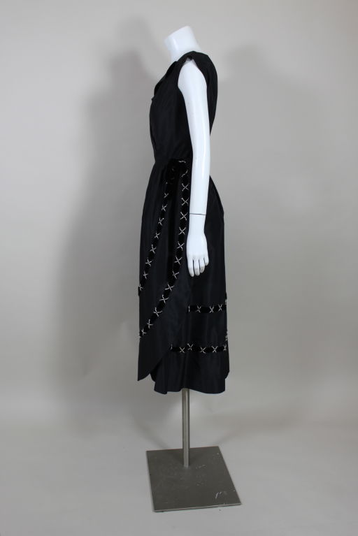 1950’s Hattie Carnegie Silk Taffeta Cocktail Dress For Sale 1