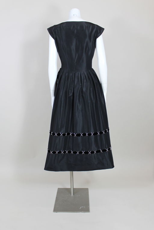 1950’s Hattie Carnegie Silk Taffeta Cocktail Dress For Sale 2