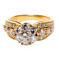 Van Cleef & Arpels Yellow Gold & Diamond Cluster "Fleurette" Ring.