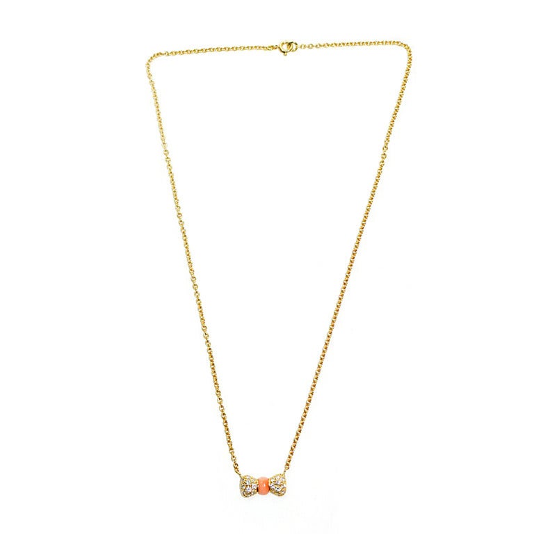 VAN CLEEF & ARPELS Gold Coral Bow Necklace