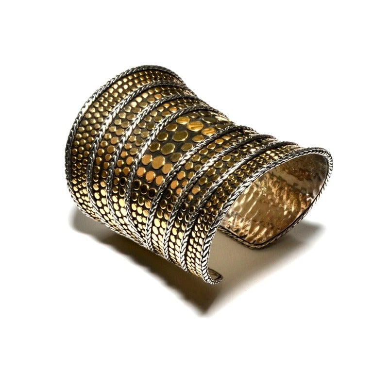 Brand: John Hardy 

Metel: 18k Yellow Gold & Sterling  Silver.

Style:  Dot Collection Contour Cuff Bracelet.

Hallmarks: John Hardy 18k Sterling Silver

Retail