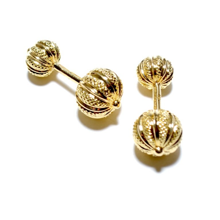 Tiffany & Co Jean Schlumberger Gold Seed Dumbbell Cufflinks. In Excellent Condition In Houston, TX