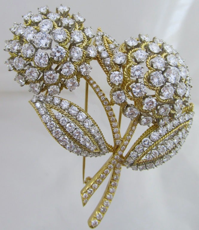 Van Cleef & Arpels Diamond Flower Brooch In Excellent Condition In New York, NY