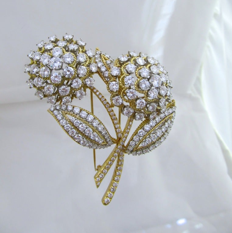 Women's Van Cleef & Arpels Diamond Flower Brooch