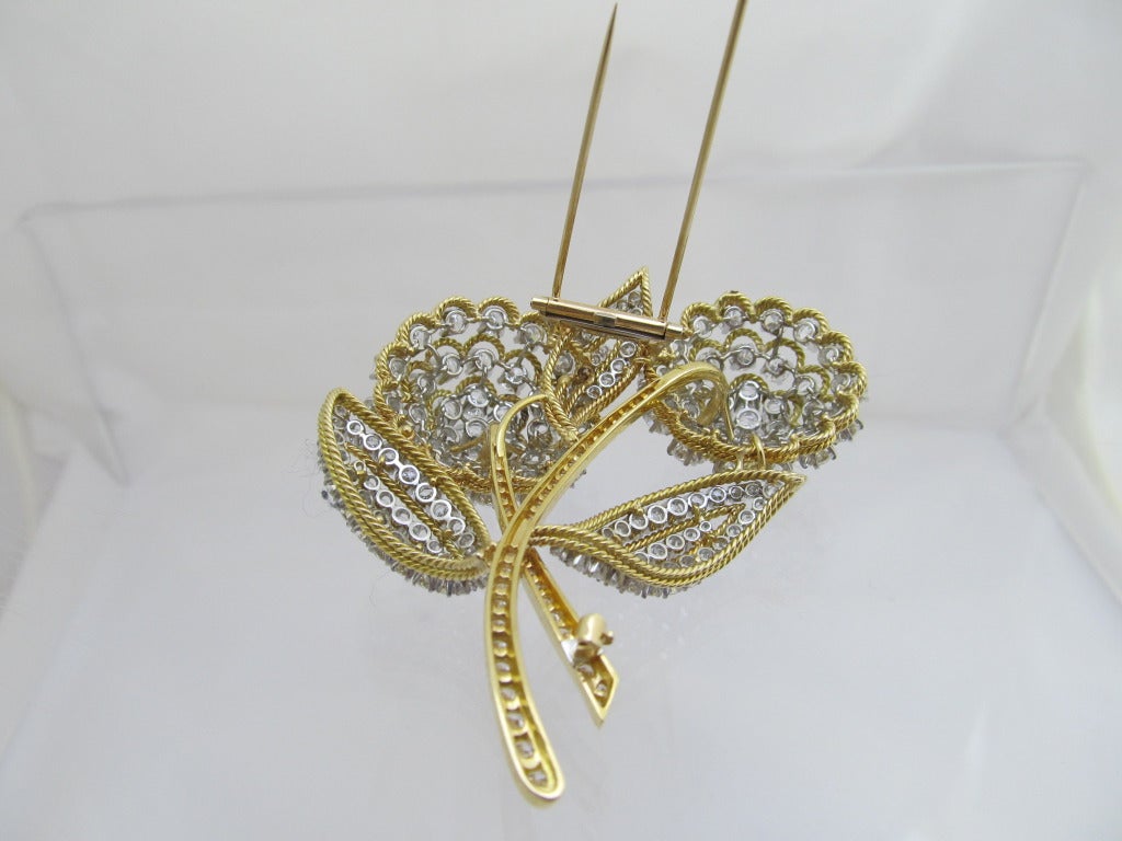 Van Cleef & Arpels Diamond Flower Brooch 4