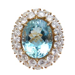 Vintage Impressive Aquamarine Diamond Ring