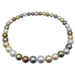 Multi Color Pearl Necklace 9