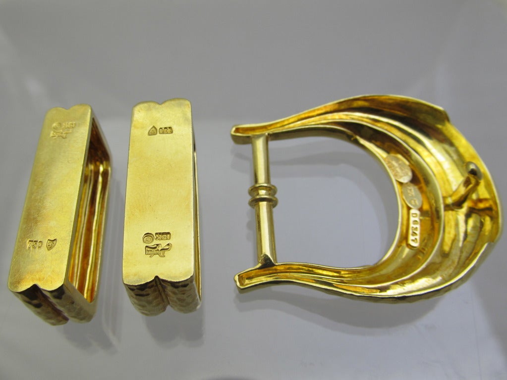 Dunay Hammered Gold Buckle 2