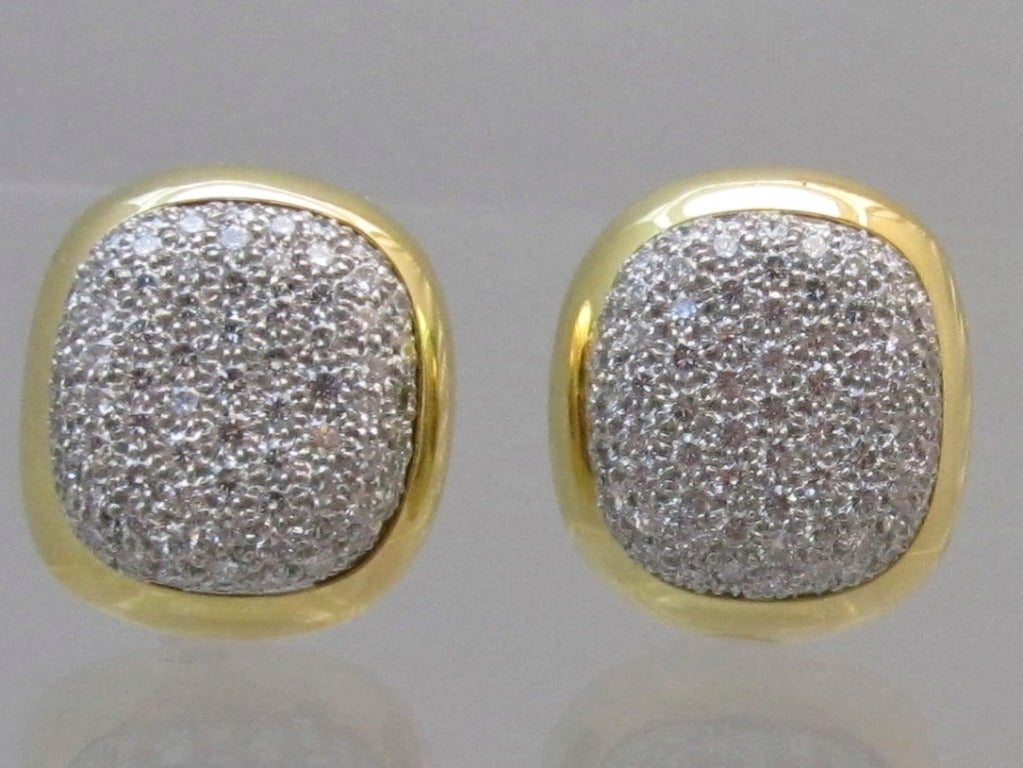 Platinum and yellow gold diamond clip on earrings!
Earrings has a yellow gold jacket/frame, can be worn as evening & casual.
Brilliant diamonds set in platinum with total weight of 7.5 carats of diamonds
Color:  F/G 

Measurements:
Length  1