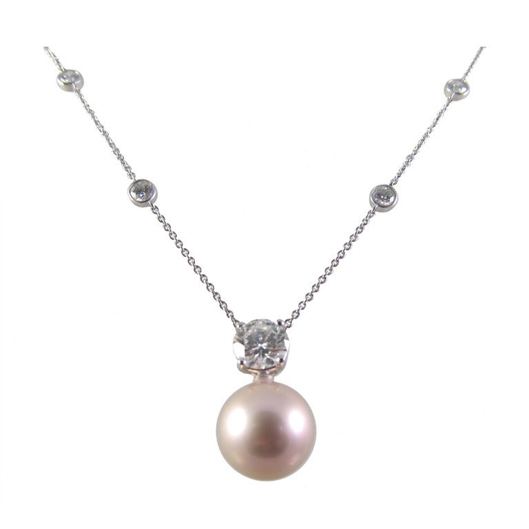 GRAFF Diamond Pearl Pendant Necklace