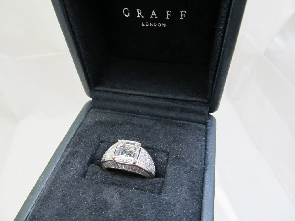 Women's or Men's Graff GIA Certified Emerald Cut 4.03 Carat Diamond Fancy Cut Diamond Set Ring For Sale
