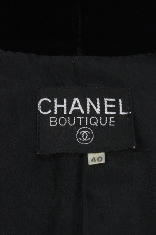 Women's 1980s Chanel Black Cashmere and Velvet Coat For Sale