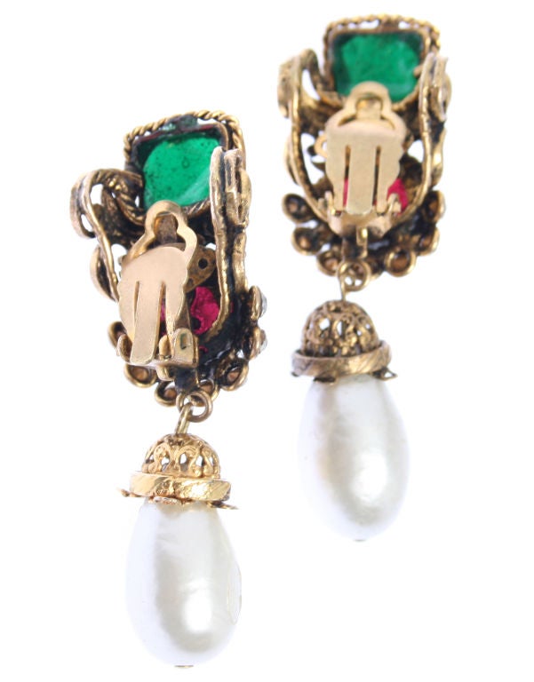 CHANEL Maison Gripoix , Rhinestone and Pearl Earrings In Excellent Condition In Chicago, IL