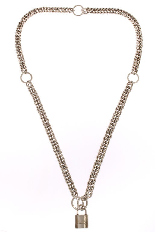 This is a great looking and unusual Hermes necklace.<br />
<br />
*Measurements*<br />
The chain is approximately 28