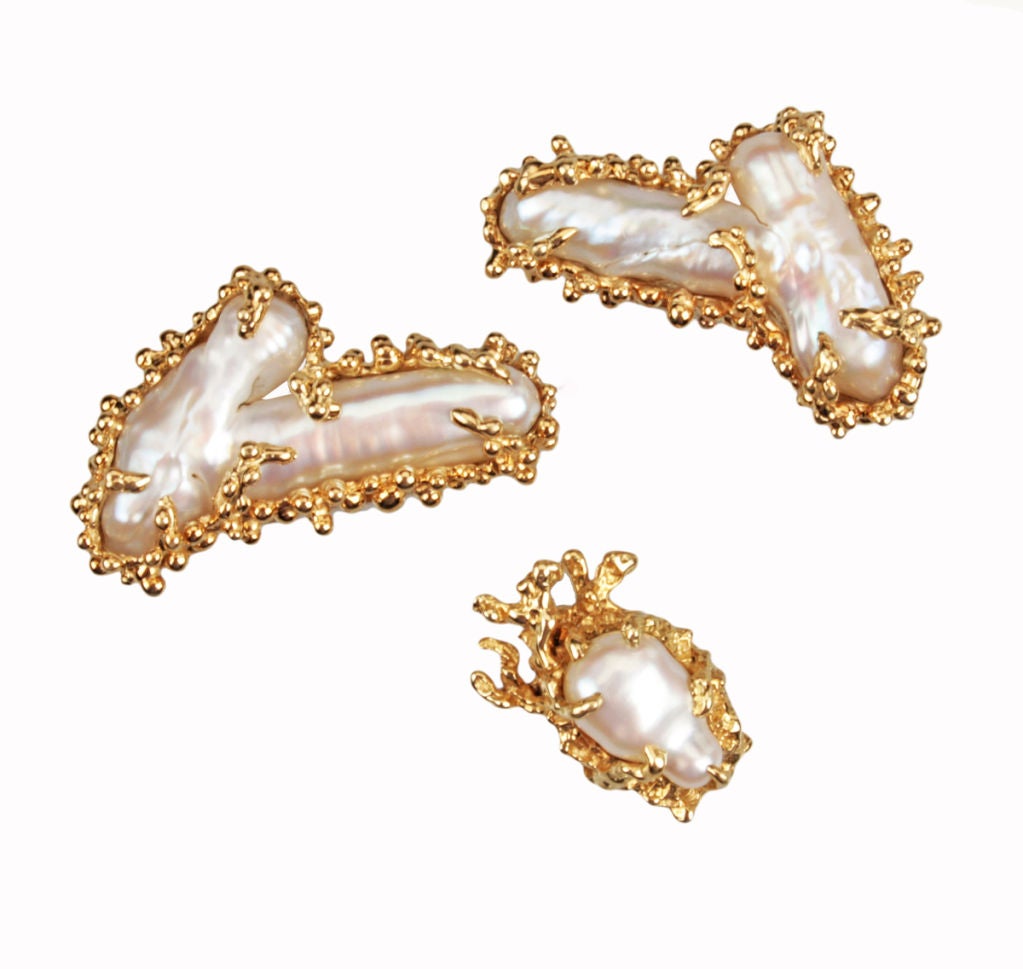 Natural Pearl and Gold Cufflink Tie Tack Set For Sale 2