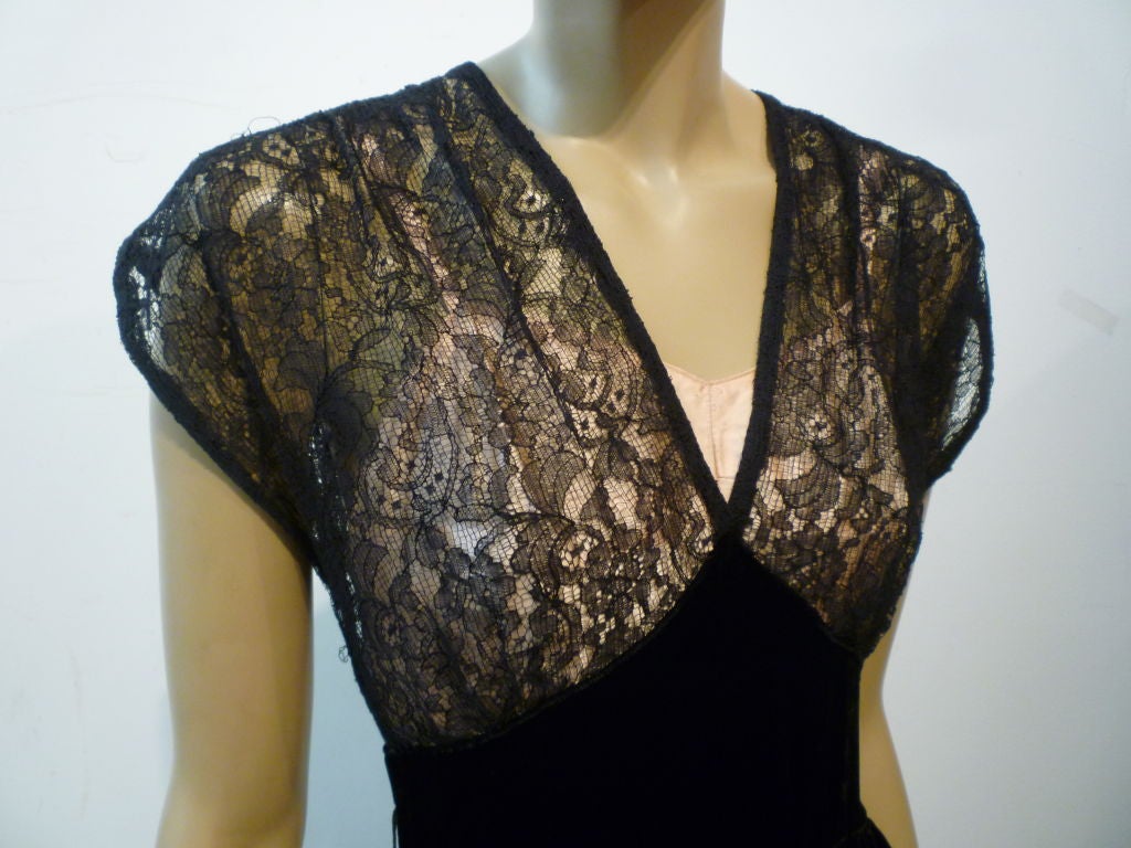 Women's 40s Lace and Velvet Gown with Peplum