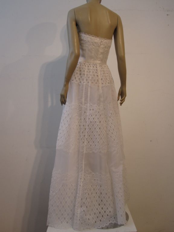 Oscar De la Renta White Eyelet Lace Strapless Gown 1