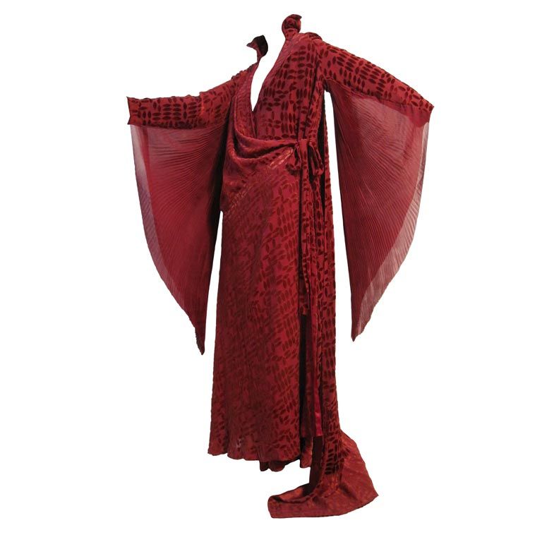 20s Burgundy Velvet Déshabillé w/ Dramatic Sleeve Detail For Sale