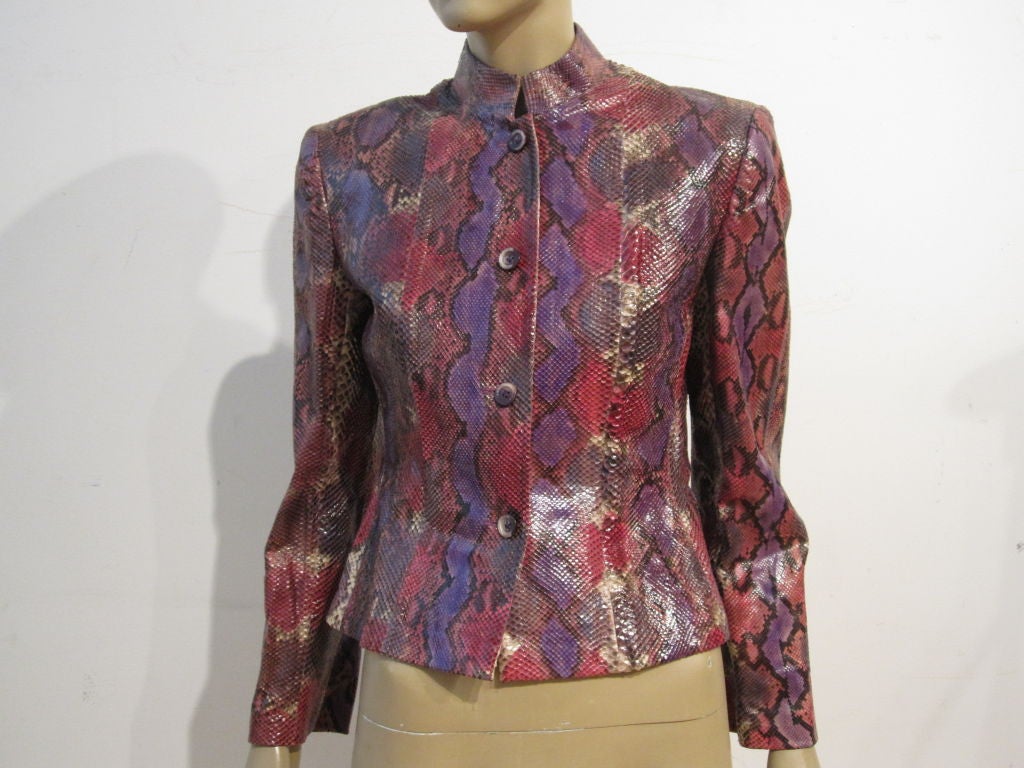 Veste Nehru en peau de serpent peinte à la main par Bill Blass