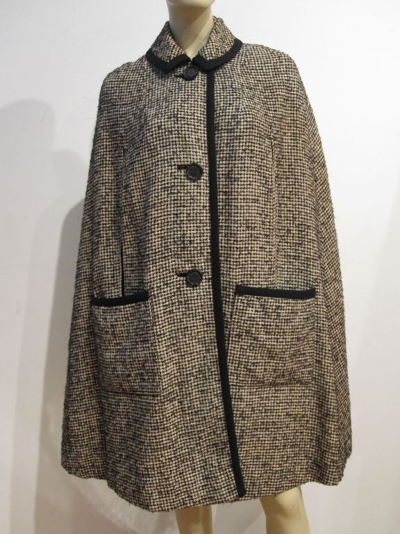 Women's 60s Mod Tweed Cape