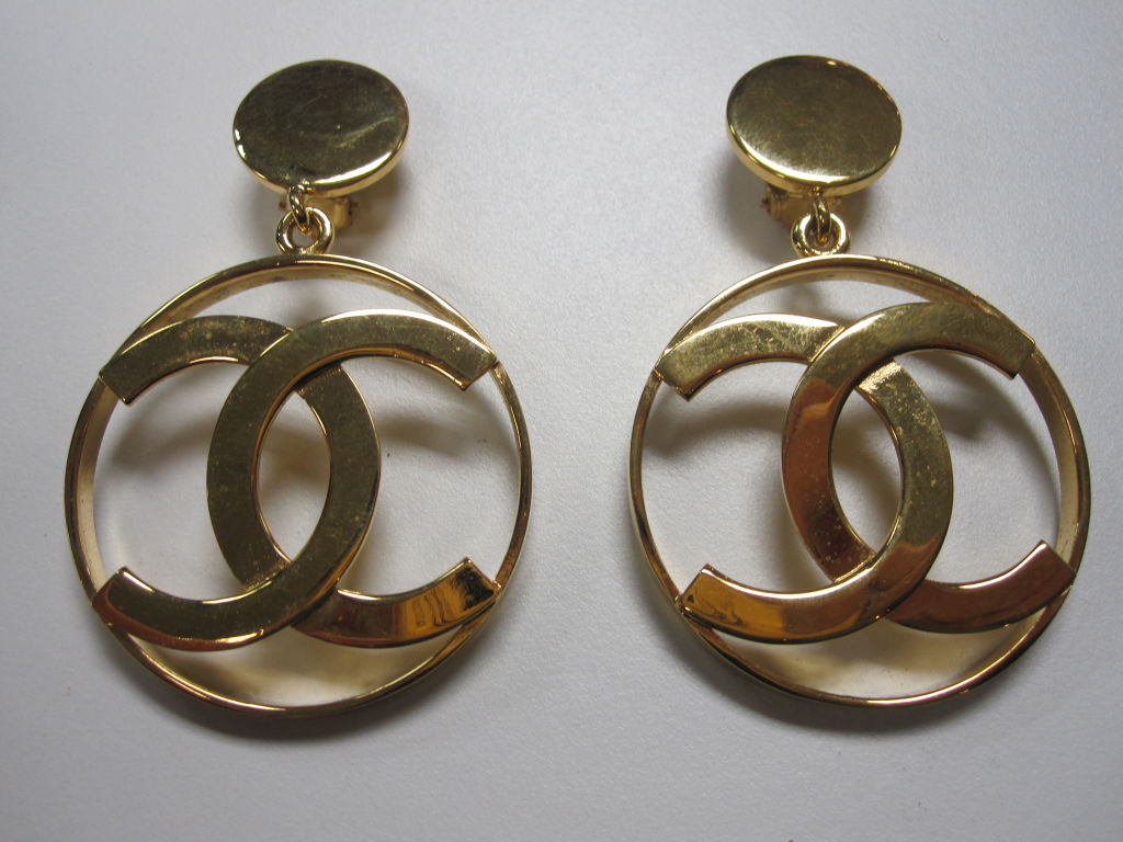 1980s gold-tone metal Chanel clip earrings with the iconic Chanel 