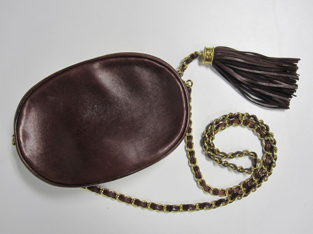 Women's Chanel Oval 