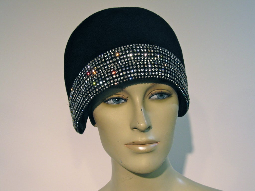 Leslie James 60s-Does-20s Felt and Rhinestone Cloche 1