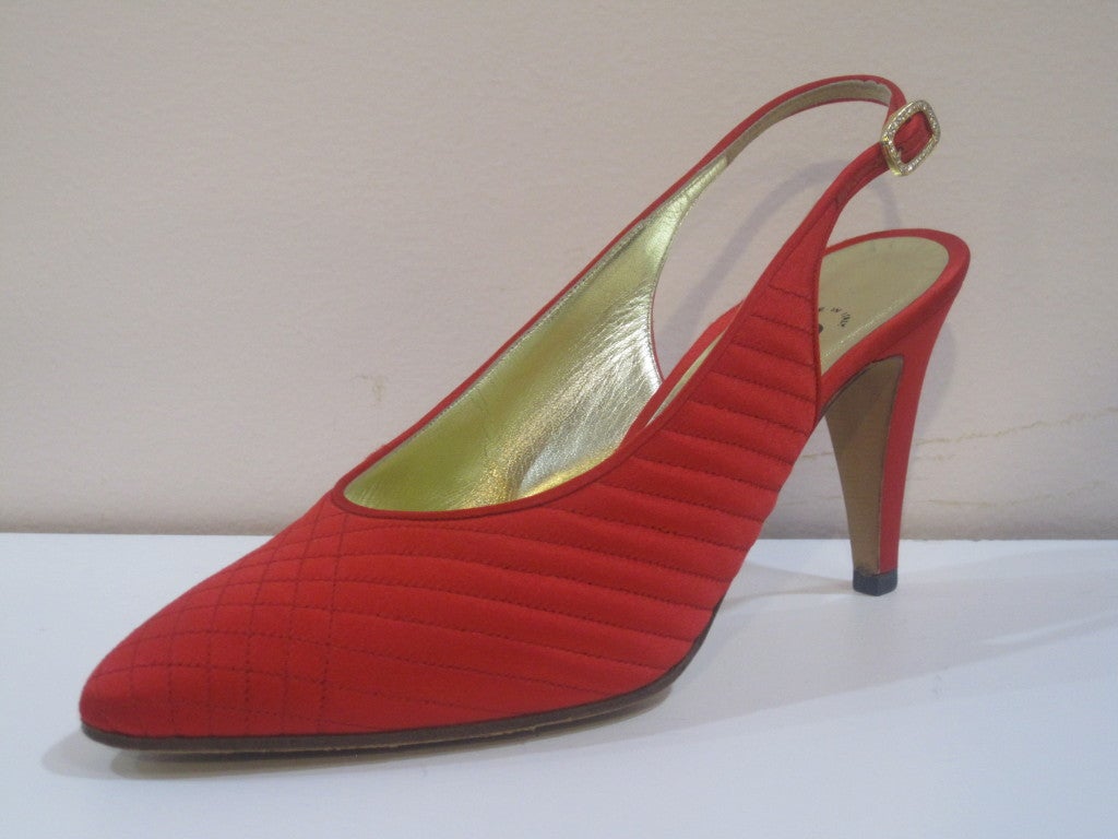Women's Chanel 80s Red Quilted Satin Slingback Pump