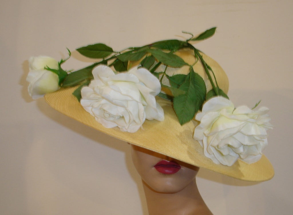 Women's 1950s Leslie James Straw Hat w/ White Roses