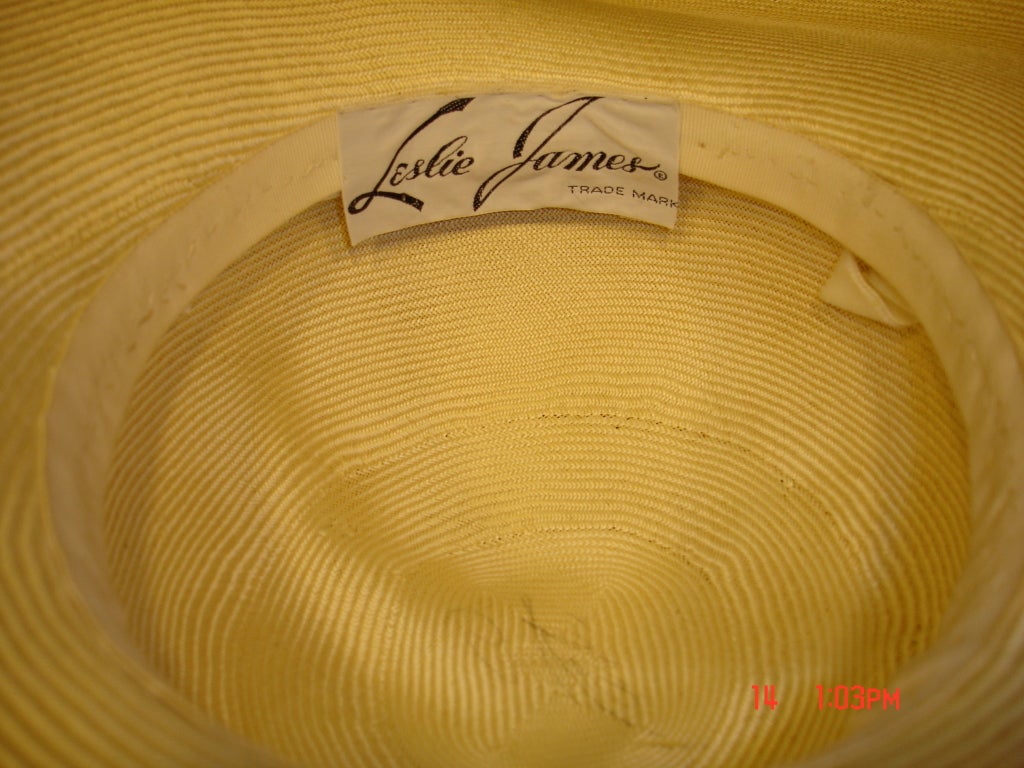 1950s Leslie James Straw Hat w/ White Roses 1