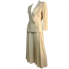 Montana Ecru 80s Pant Suit with Wide Legs and Vented Back