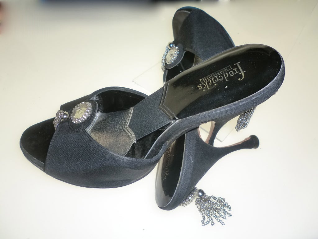 Women's 50s Fredrick's of Hollywood Tassel Trimmed Spring-O-Lators