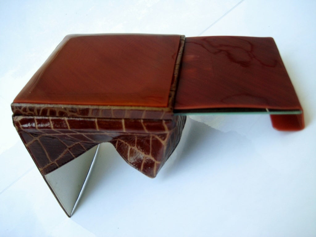 1940's Embossed Crocodile Compact with Bakelite Mirror Slide 6