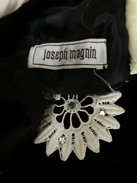 Joseph Magnin 60s Velvet with Lace Flowers 3