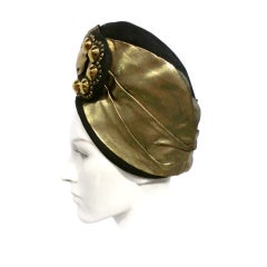 Vintage 40s Incredible Lamé and Felt "Turban" Style with Glass Buckle