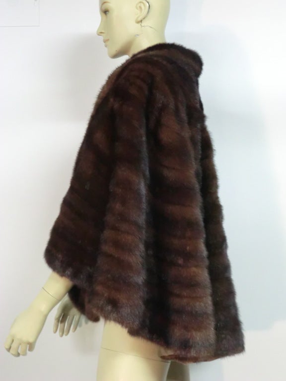 Women's 50s Chocolate Mink Stole with Dramatic Flared Back