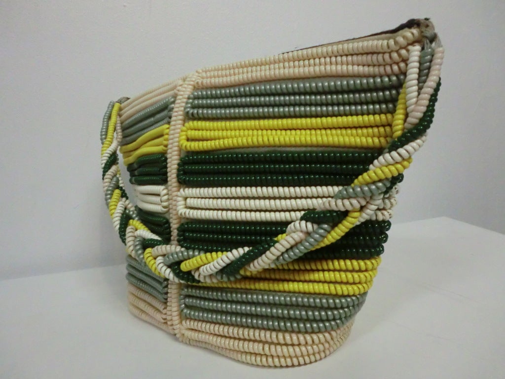 A great little 1940s summer purse embellished with forest green, yellow, creme and beige 